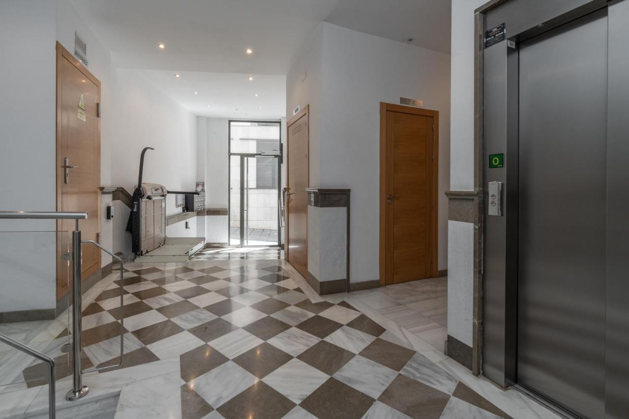 Tuguest Postigo II Catedral Apartment - Free Parking Granada Exterior foto